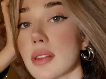 Cherry Free Porn Cam of cindyflower