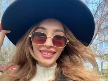 Cherry Watch Live Sex Cams of irenehabibi