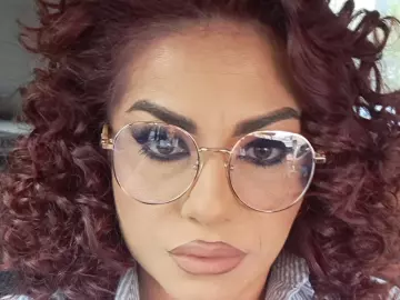 Cherry Free Live Porn of velvetmarsha