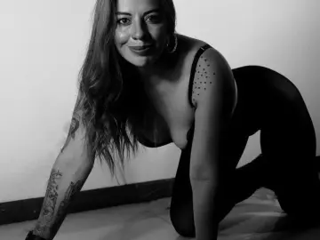 Cherry Free Porn Cam of ariannacallie
