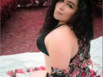Cherry Free Porn Cam of angeliqueklane