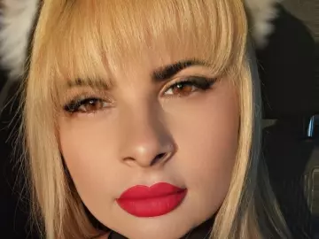 Cherry Private Sex Chat of andreeasquirt