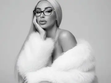 Imlive Live Sex Cam of VanessaFlame