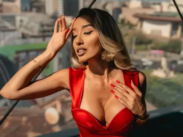 Imlive Live Sex of BellatrixNoir