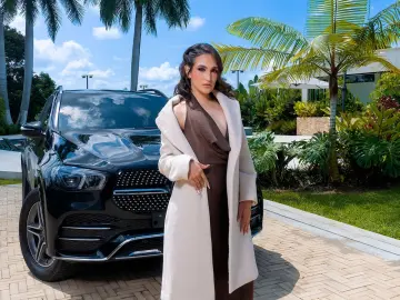 Imlive Adult Video Chat of LucyHank