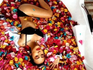 Imlive Free Live Porn of Kaia_Gerber