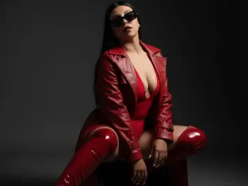 Imlive Private Sex Chat of KikiJolie