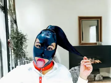 Imlive Live Sex Cam of Sharonn_Casttle
