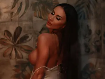 Imlive Free Porn Cam of CarollineFoxxy