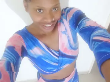 Imlive Free Porn Cam of PEARLGODDESS