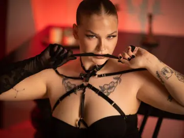 Imlive Watch Live Sex Cams of NoirSam