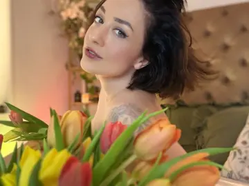 Imlive Free Live Porn of MiaMooreRed