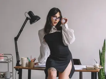 Imlive Free Live Porn of MiraBurn