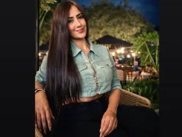 Imlive Private Sex Chat of AntonelaDreamss