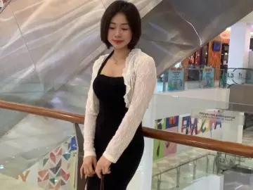 Imlive Free Porn Cam of CherryChin1