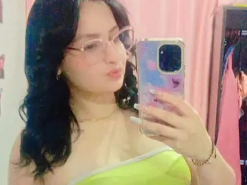 Imlive Sex Cam of SilviaLatinxx