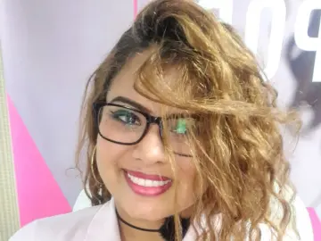 Imlive Live Sex Cam of adelleasm