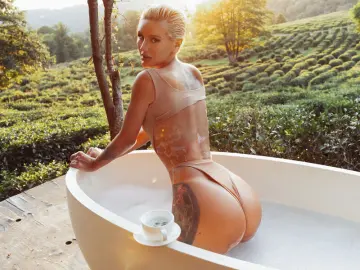 Livejasmin Free Live Porn of MoniqueHils