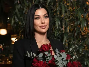 Livejasmin Live Sex of YvonneEverle