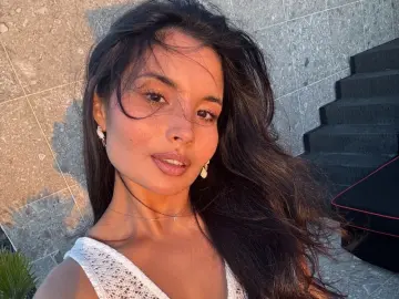 Livejasmin Free Porn Cam of ErikaBytler