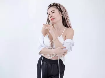 Livejasmin Free Porn Cam of KarinaSweeety