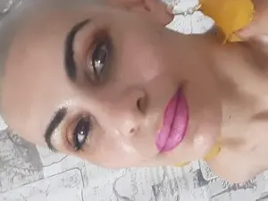 Myfreecams Free Porn Cam of SONYABRUNETTE