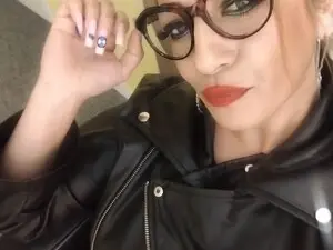 Myfreecams Free Porn Cam of Julya_Parker69