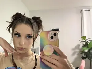 Myfreecams Live Porn of EMMEL1NE