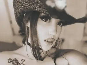 Myfreecams Best live sex cam show of EMMEL1NE