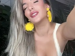 Myfreecams Adult Webcam of KellyMathews