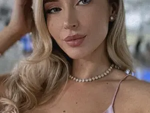 Myfreecams Sex Cam of Ella__Rose