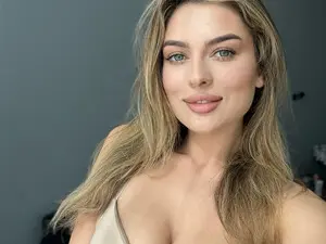 Myfreecams Free Live Porn of SindiMoon