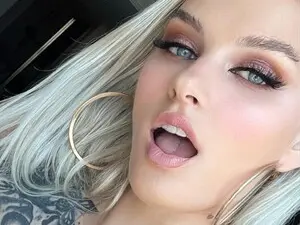 Myfreecams Free Live Porn of BonnieBazz