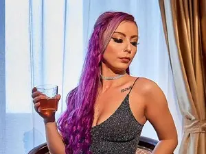 Myfreecams Private Sex Chat of NicoleJonnes