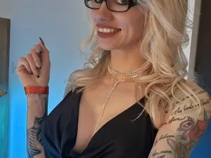 Myfreecams Live Sex Cam of NatalieBinx