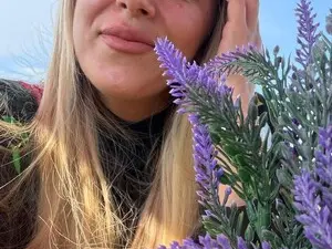 Myfreecams Watch Live Sex Cams of JulyaHyde