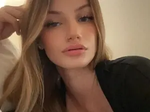 Myfreecams Live Porn of ShawnaSweets0