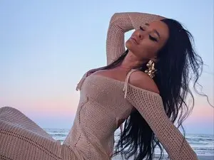 Myfreecams Free Live Porn of XandraRaven