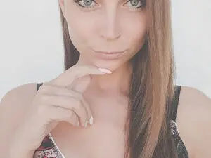 Myfreecams Free Porn Cam of Harley_Everly