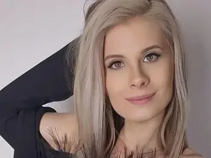 Myfreecams Best Webcam of KristineLips