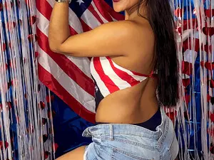 Myfreecams Watch Live Sex Cams of Luna_brown7