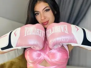 Myfreecams Nude Webcam of Isa_hernandez
