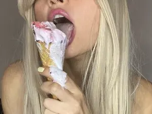 Myfreecams Nude Webcam of MoonLush