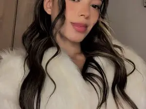 Myfreecams Watch Live Sex Cams of Emma_69_