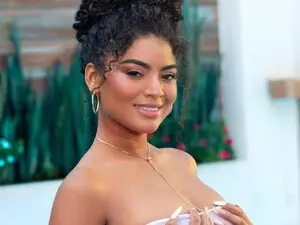 Myfreecams Nude Webcam of Carly_Monroe_
