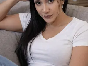 Myfreecams Adult Video Chat of StormiSquirt