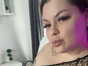 Myfreecams Sex Cam of Issa_Jo