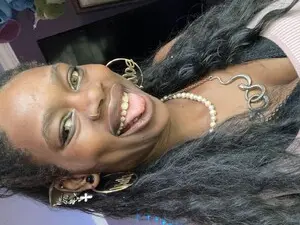 Myfreecams Adult Webcam of Sky_Alyxa