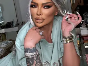 Myfreecams Free Live Porn of BlancheLuxe