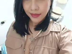 Myfreecams Nude Webcam of QueenSquirt19